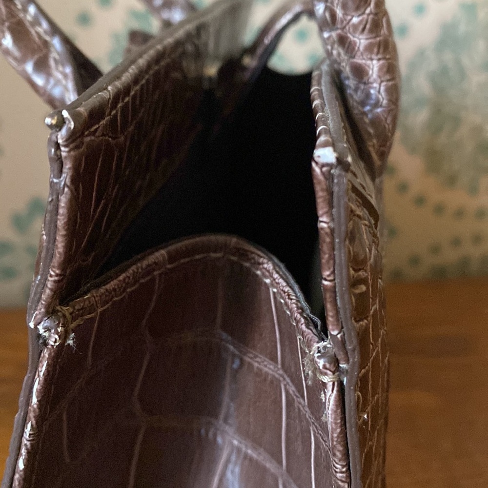 Liz Claiborne Purse - Picture 10 of 12